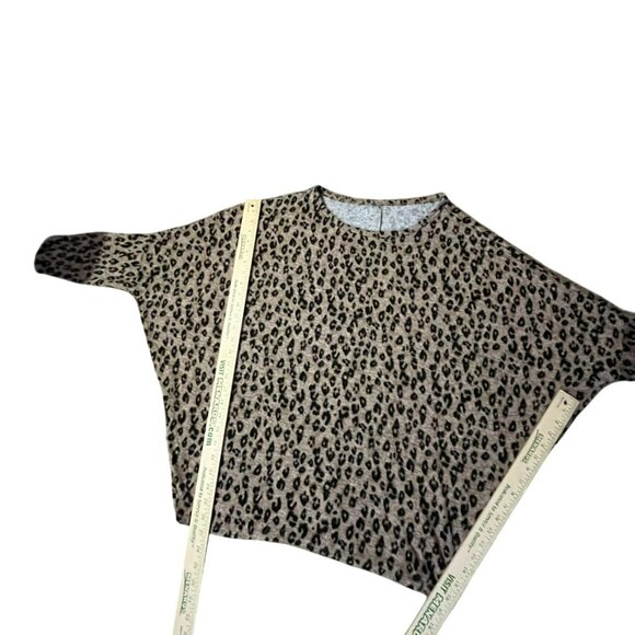 Maurices 24/7 Womens XL Animal Print Batwing Blouse Brown Black Used - Picture 10 of 16